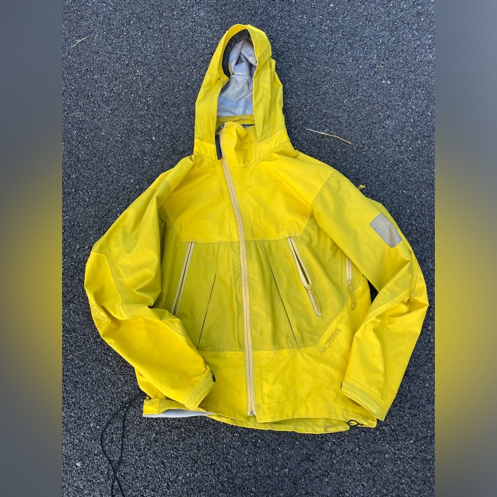 Arc’teryx Jacket Men’s Hardshell M Used
